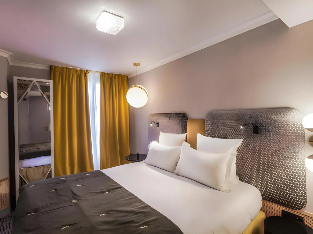 Handsome Hotel