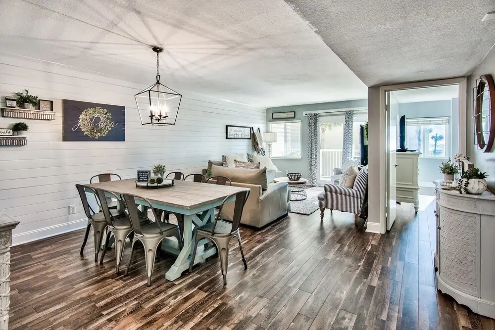 Gulf Shore Condo #211 - 2 Br condo by RedAwning