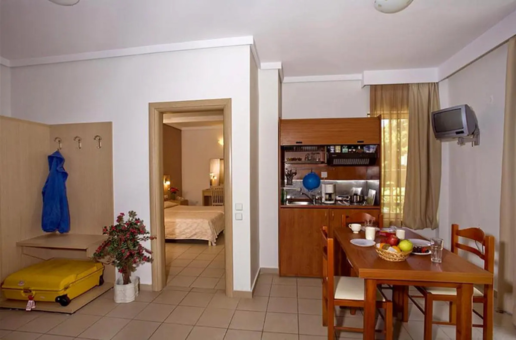 Caravel Hotel Apartments