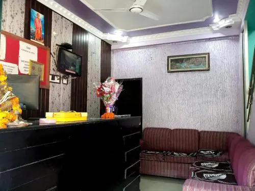 Green Bird Hospitality-Guru Residency