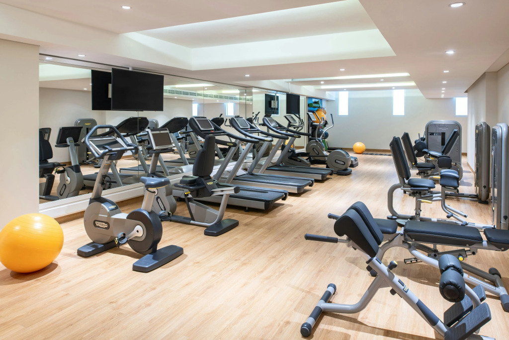 Отель Four Points by Sheraton Sharjah