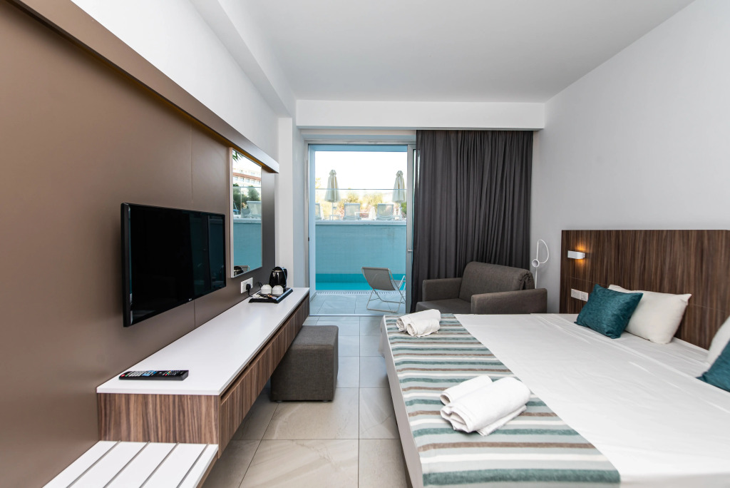 Eleana Hotel