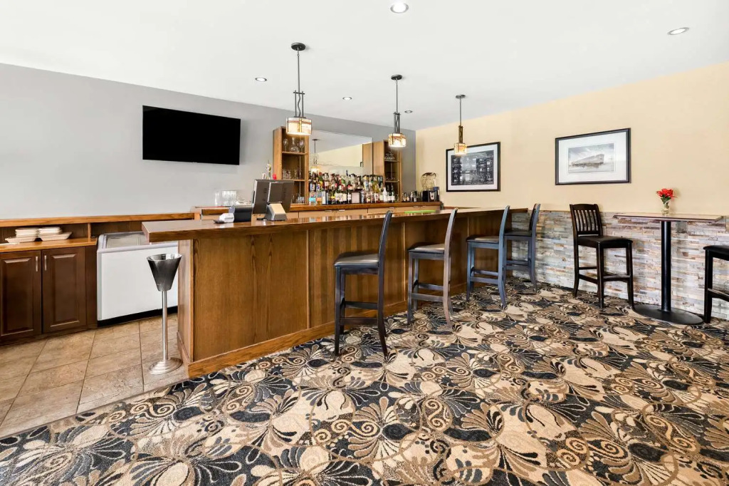 Best Western Plus NorWester Hotel & Conference Centre