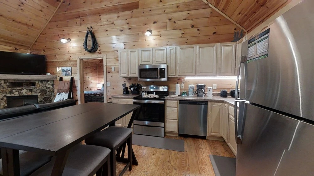 Pleasant Hollow 2 Bedroom Cabin by Redawning