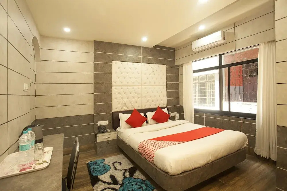 OYO 576 Hotel Daniel