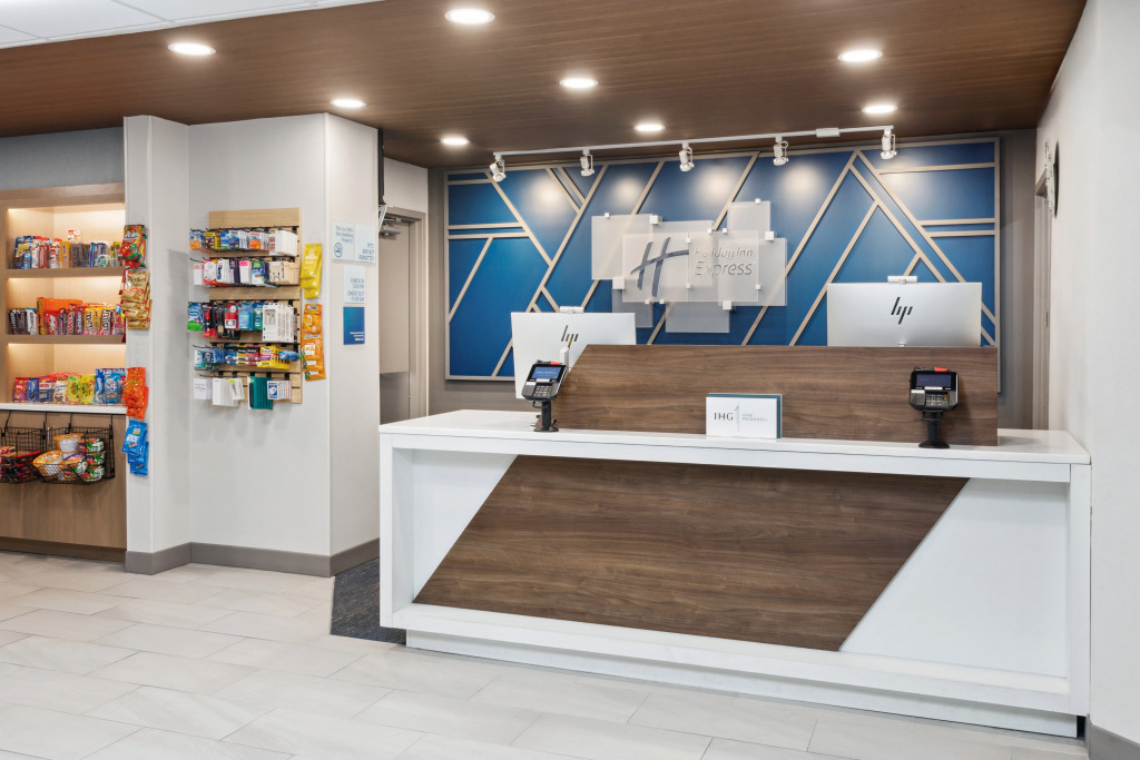 Holiday Inn Express Cleveland Airport - Brook Park by IHG