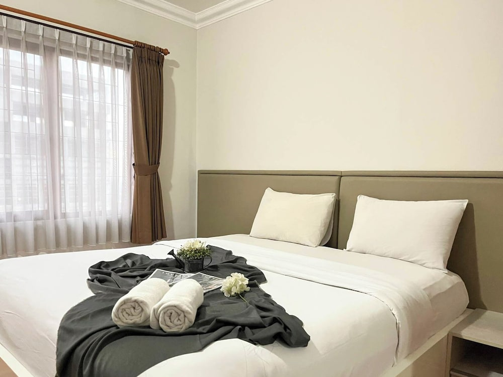 Spacious White 3Br At Grand Setiabudi Apartment