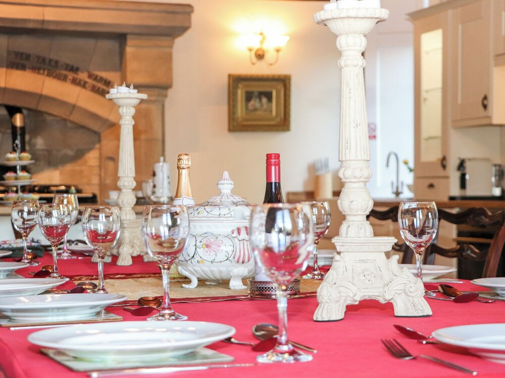Auchentroig House