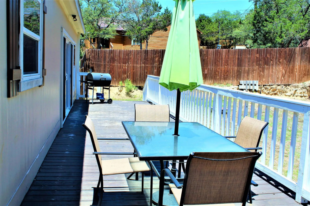 The Rustic Inn- Family Friendly Near Fiesta Texas