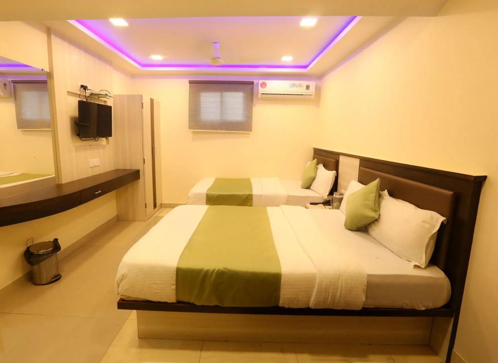 Hotel Happyland