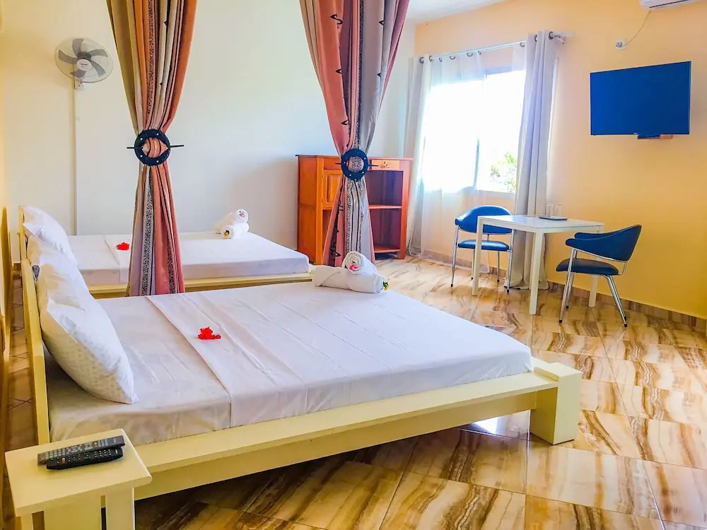 Cambria Hotel