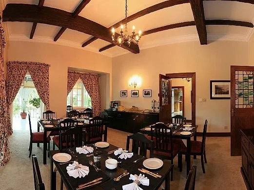 Albion Manor