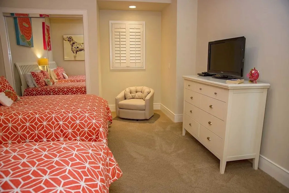 Turquoise Place C2003 3 Bedrooms 3.5 Bathrooms Condo