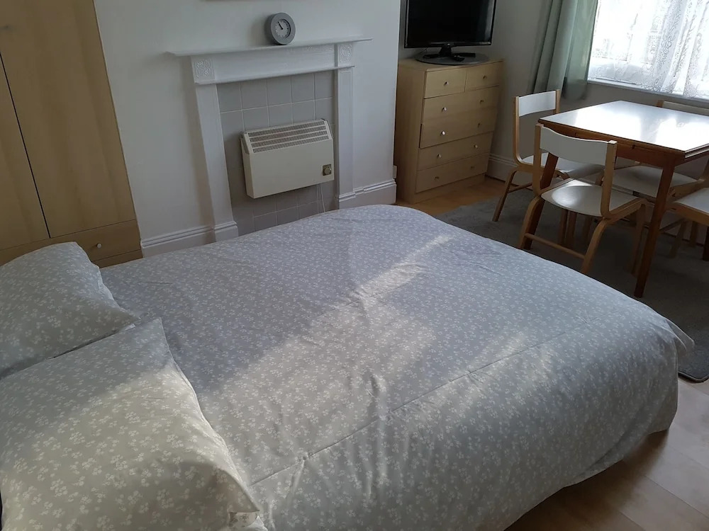 Coombe Lodge Holiday Flats