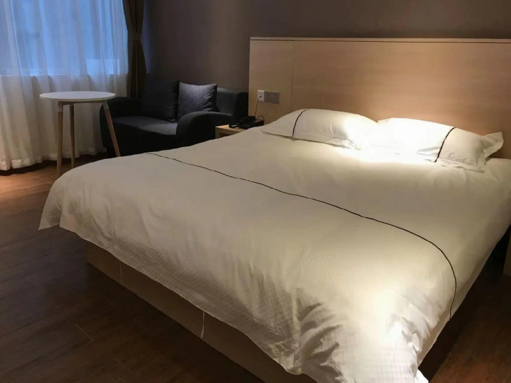 Pebble Motel (Guangzhou Conghua Street North Highway Intersection)