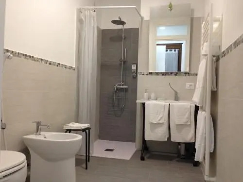 La Valeriana Farm Apartments