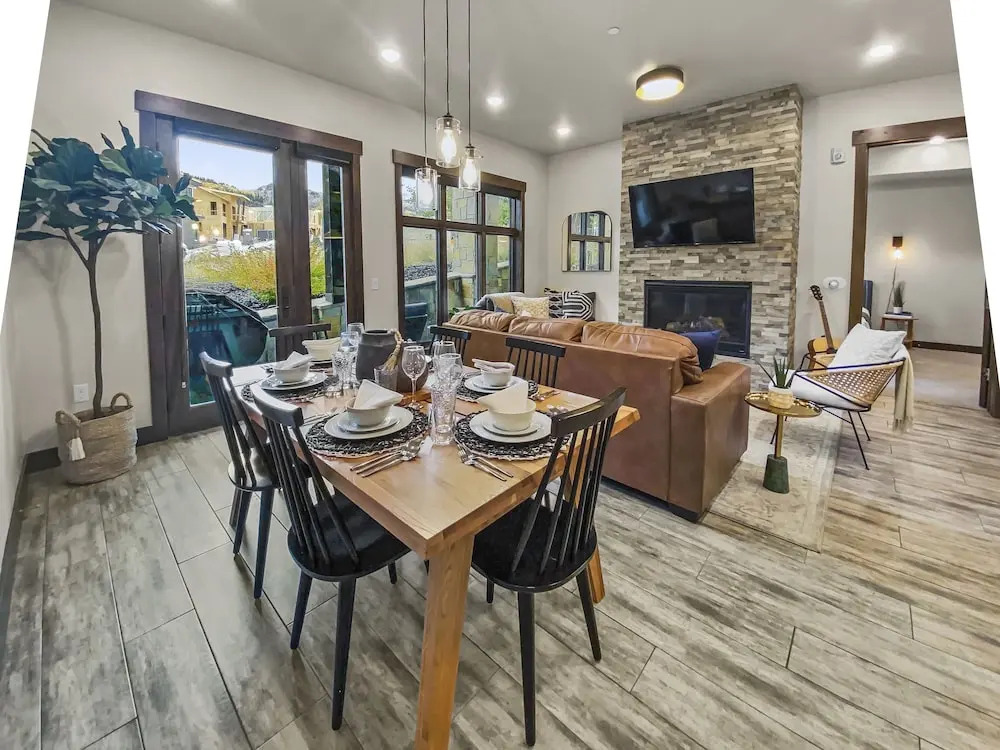 106 Blackstone Mountain Marvel! 2 Bedroom Condo by RedAwning