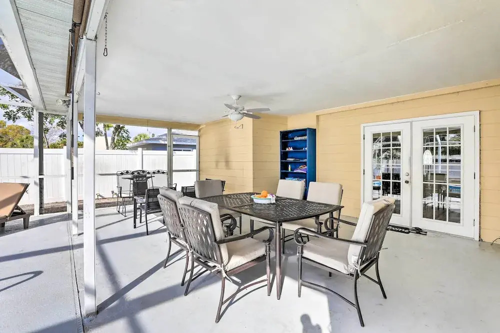 9 Mi to Beaches Home with Pool and Patio in Bradenton