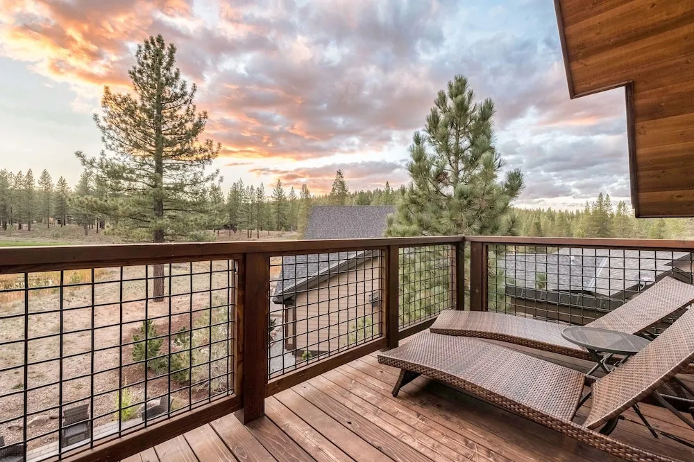 4BR Luxury Truckee Home by RedAwning
