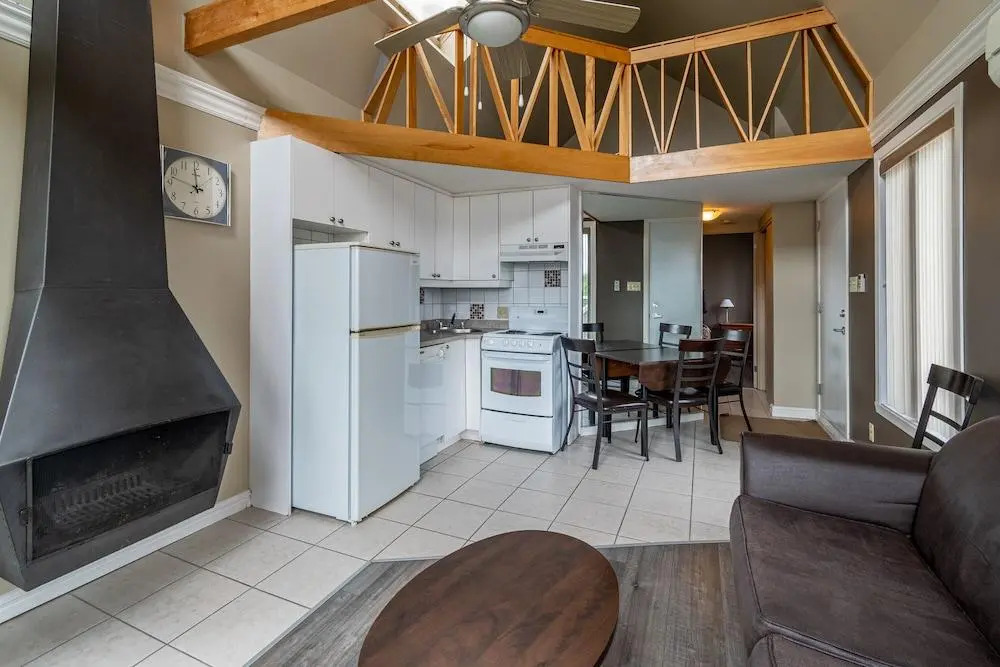 Condos Vacances MSA - incluant piscine et spas extérieurs chauffés à LANNÉE