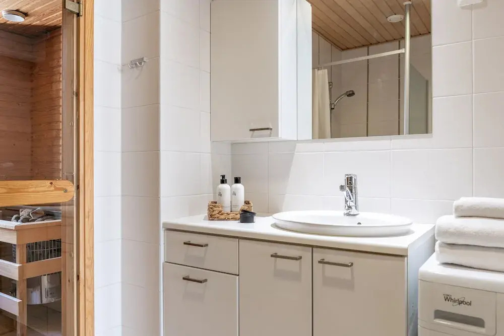 Stylish 1br with balcony & private sauna