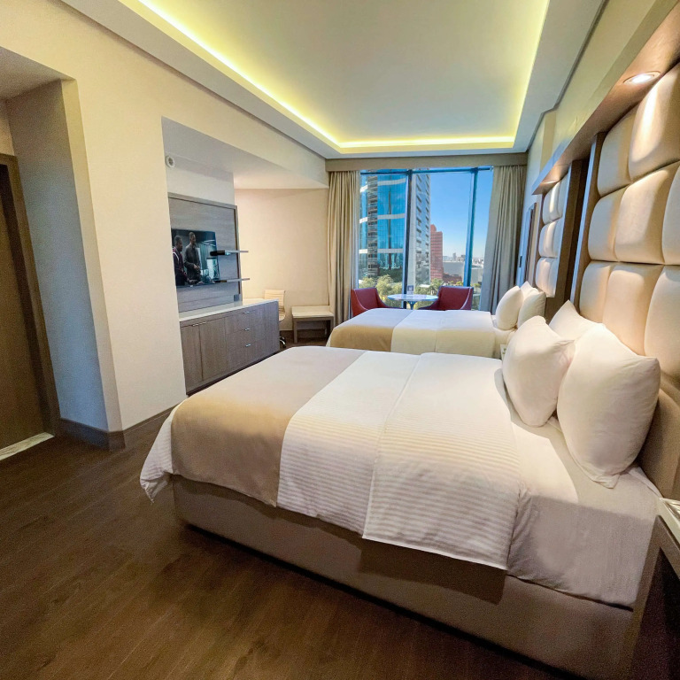 Safi Royal Luxury Metropolitan