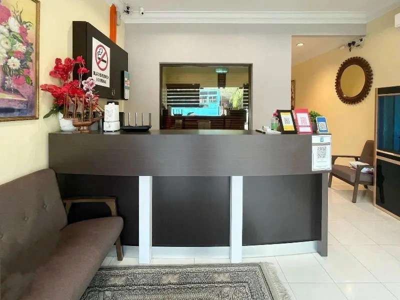 Grand Safari Hotel