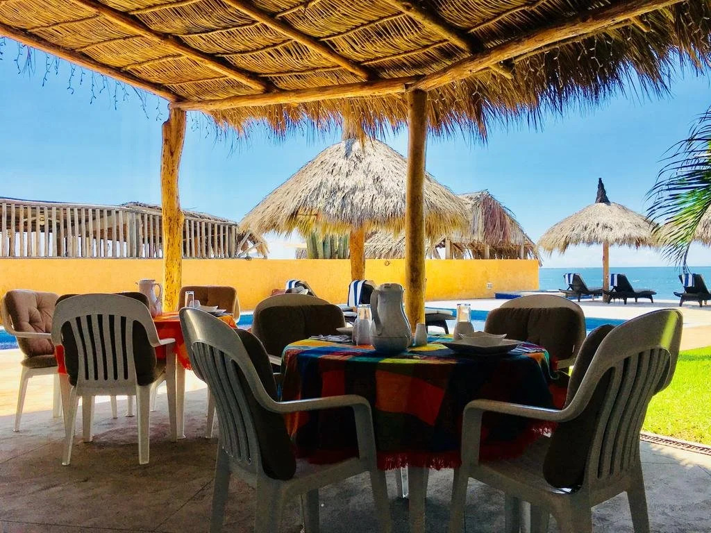 El Sol La Vida Beach Front Resort