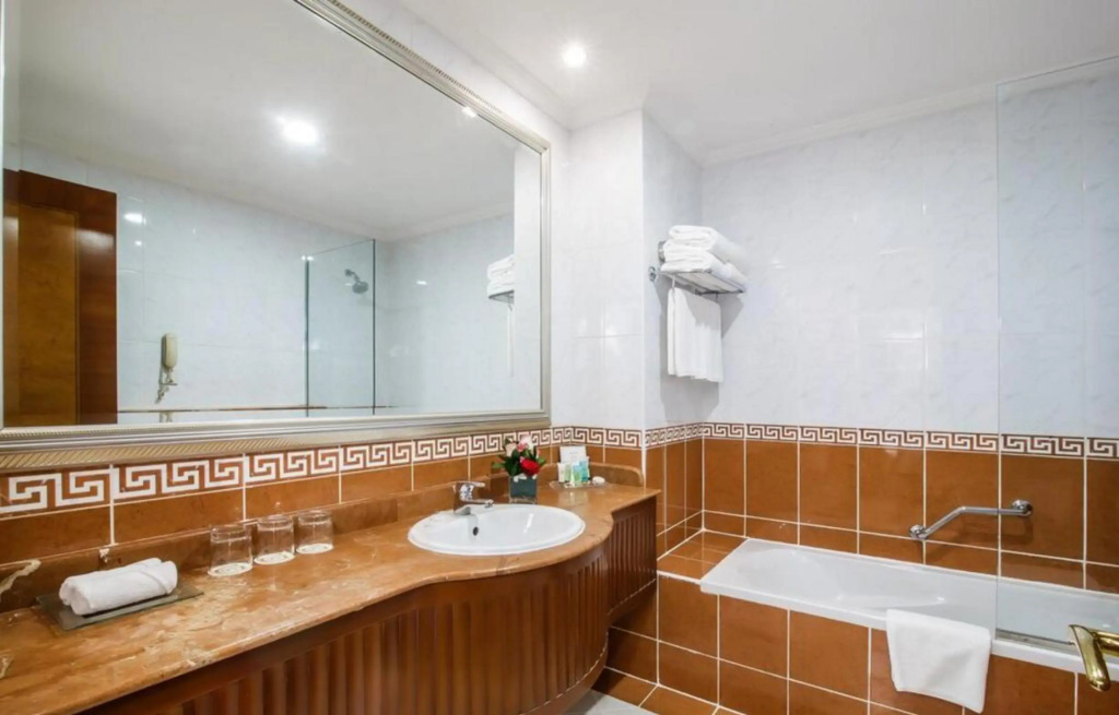 Отель Grand Excelsior Hotel Bur Dubai