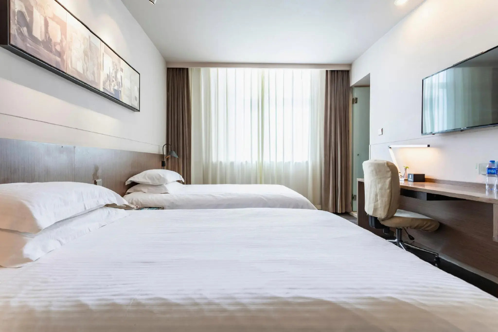 Jinjiang Inn Select Xining West Wusi Road New Hualian Square