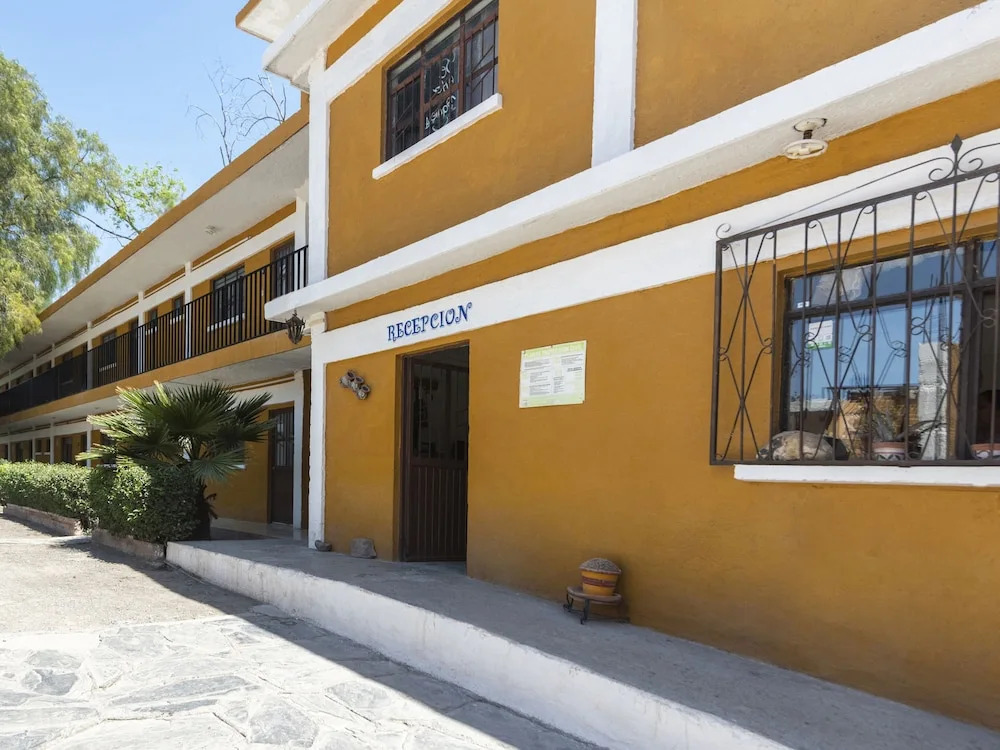 OYO Hotel La Marina