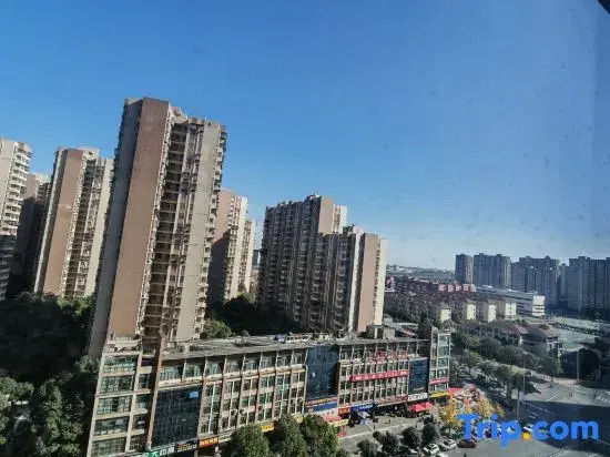 Molin Hotel (Changsha High Speed Railway South Station West Square)