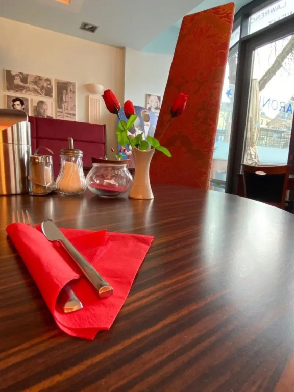CineHotel Maroni