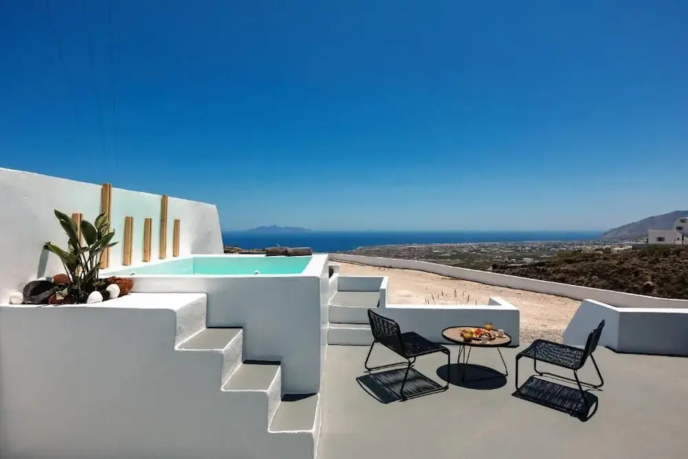 Lackos Luxury Suites