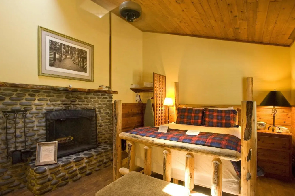 Hearthstone Inn