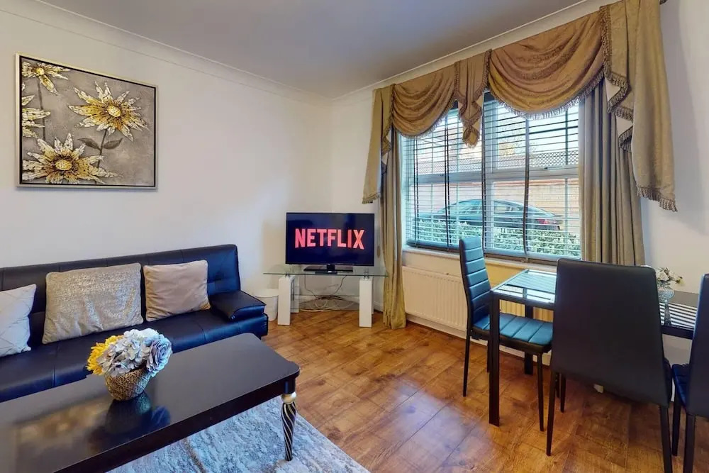 Stunning 2-bed Apartment in Grays
