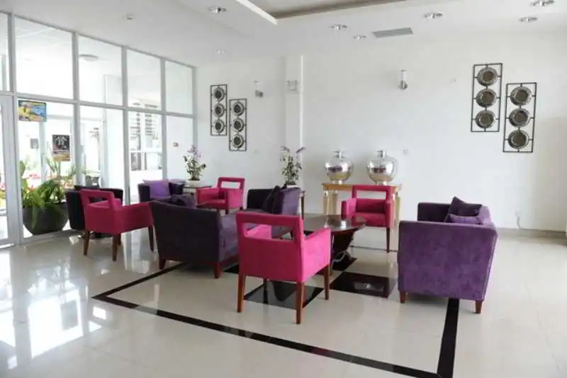 Hotel Ombaka Ritz