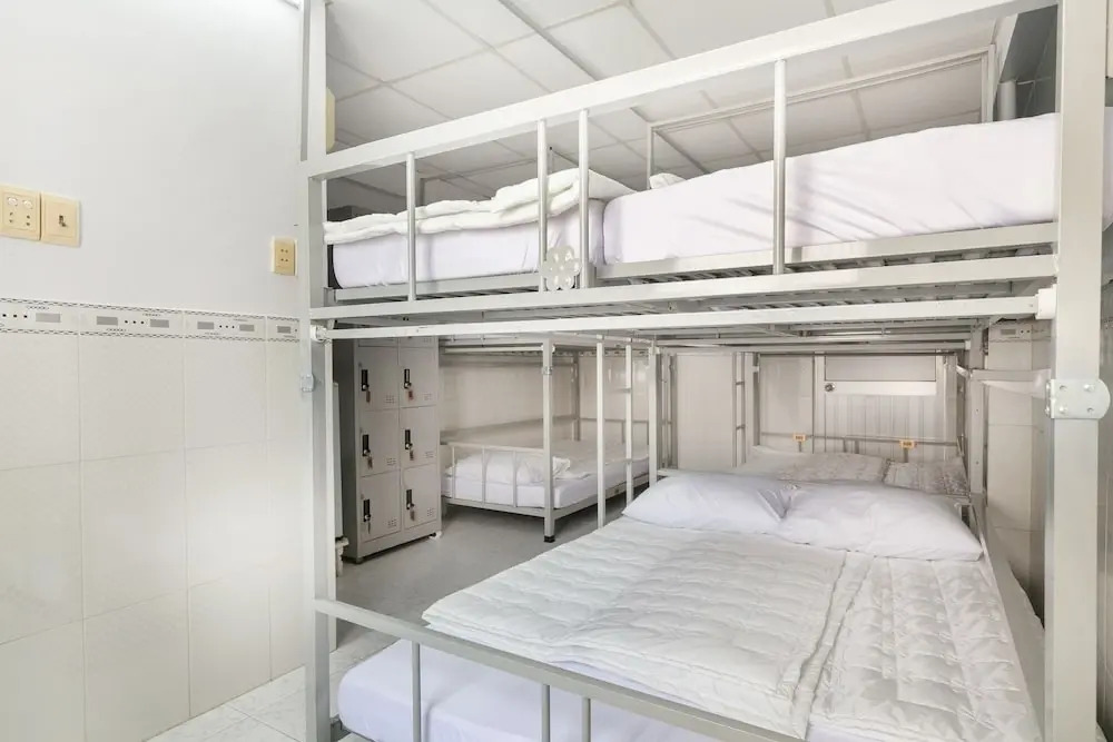 Minh Phuong-Hostel by OYO Rooms