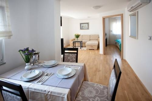 Apartments Summer Residence Maja 2