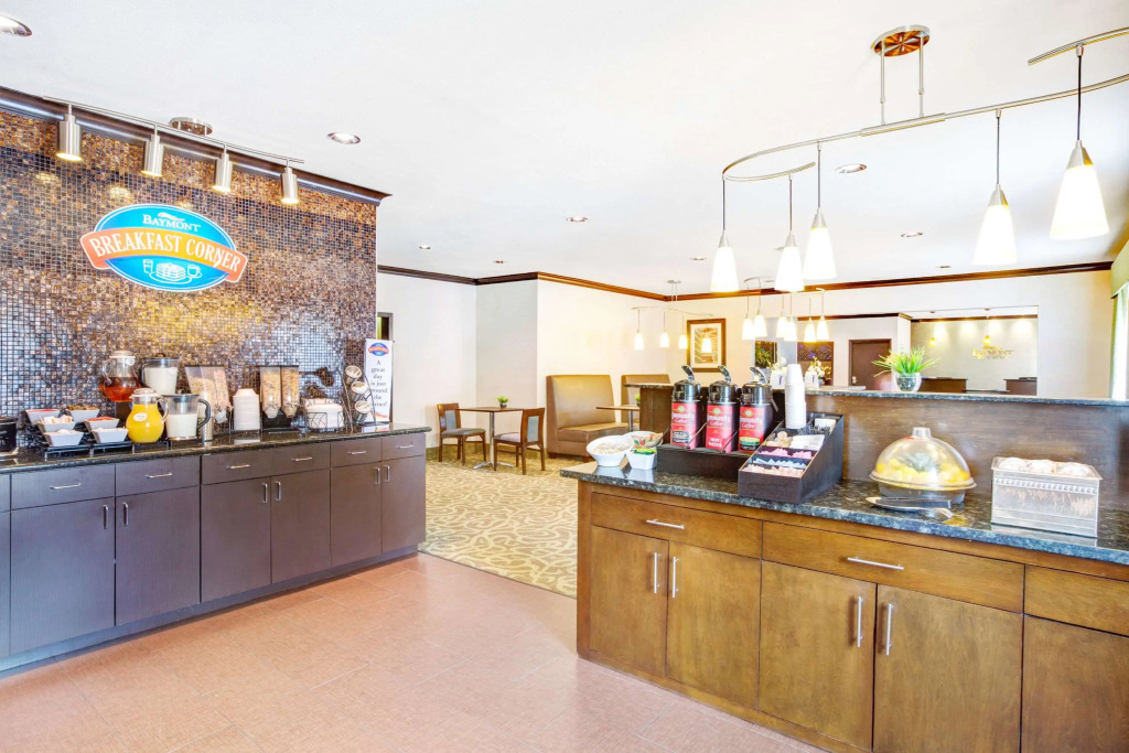 Baymont by Wyndham Dallas/ Love Field
