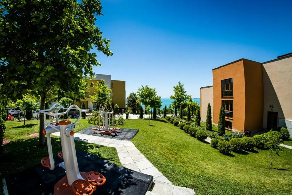 Destination Bulgaria 2000 Summer Private Apartments Crown, Imperial, Panorama