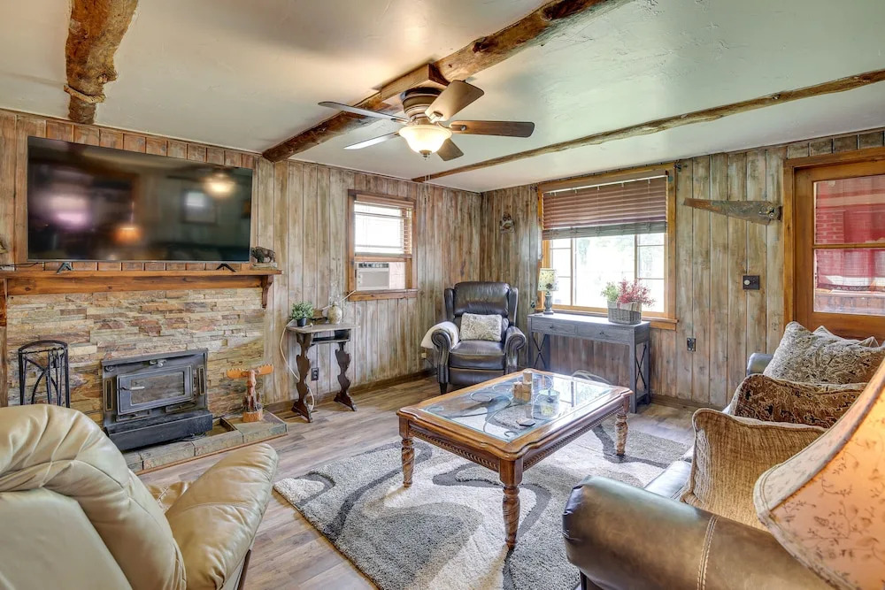 Rustic Sturgis Cabin Rental in Black Hills Forest!