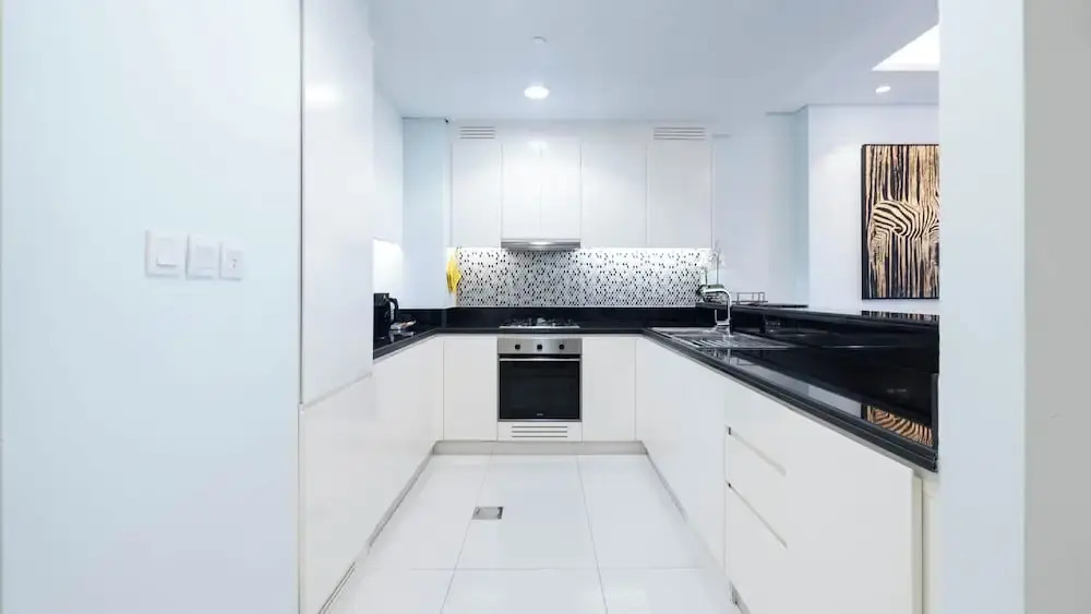 Rooftop pool-2BR Apartment Near Downtown