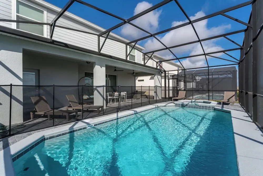 Amazing 8BR Villa by Disney Pool Theater