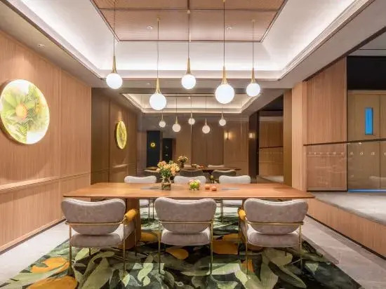 Orange Hotel (Nanjing Baijiahu Branch)