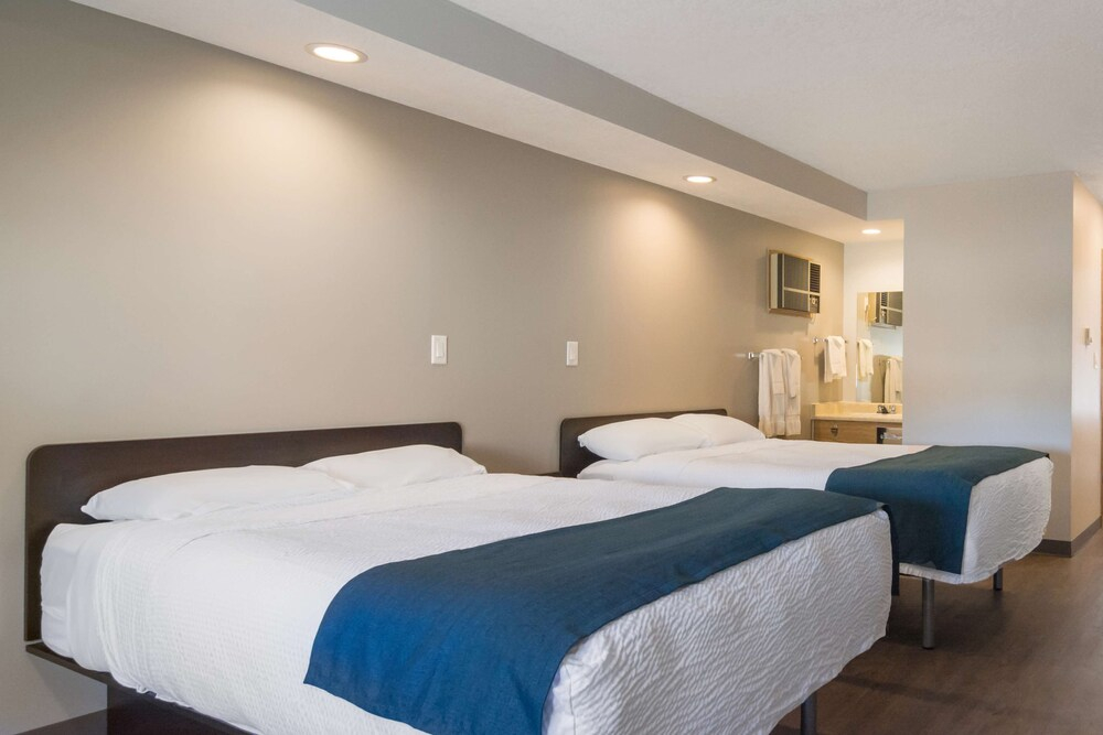 Motel 6-Saanichton, BC - Victoria Airport