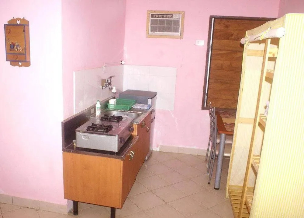 Blue Pango Motel - Hostel