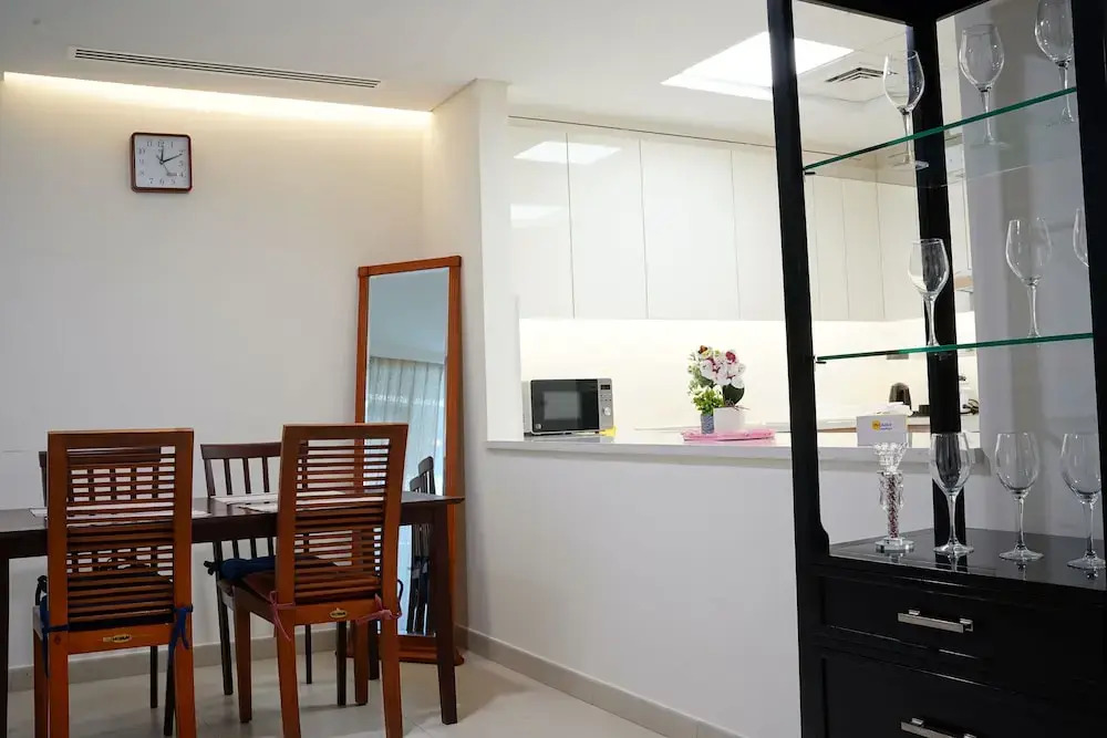 315 furnished 1BR apartments