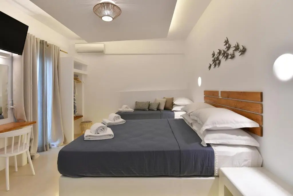 Ammos Luxury Rooms & Home