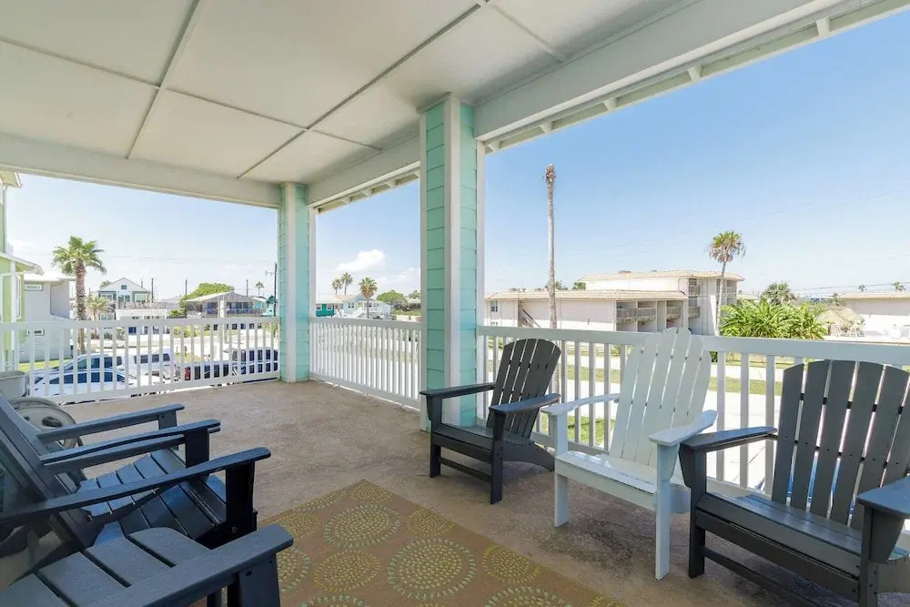 Pet Friendly Shared Pool Sleeps 14